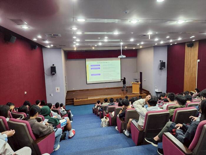 岸田光代教授蒞臨洽談雙聯學制(另開新視窗/jpg檔)圖片