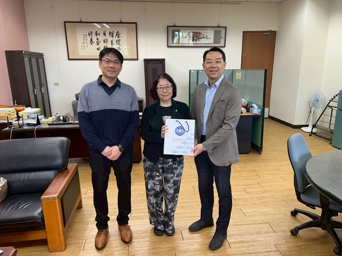 岸田光代教授蒞臨洽談雙聯學制(另開新視窗/jpg檔)圖片