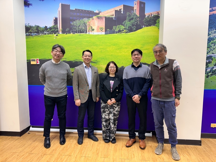 岸田光代教授蒞臨洽談雙聯學制(另開新視窗/jpg檔)圖片